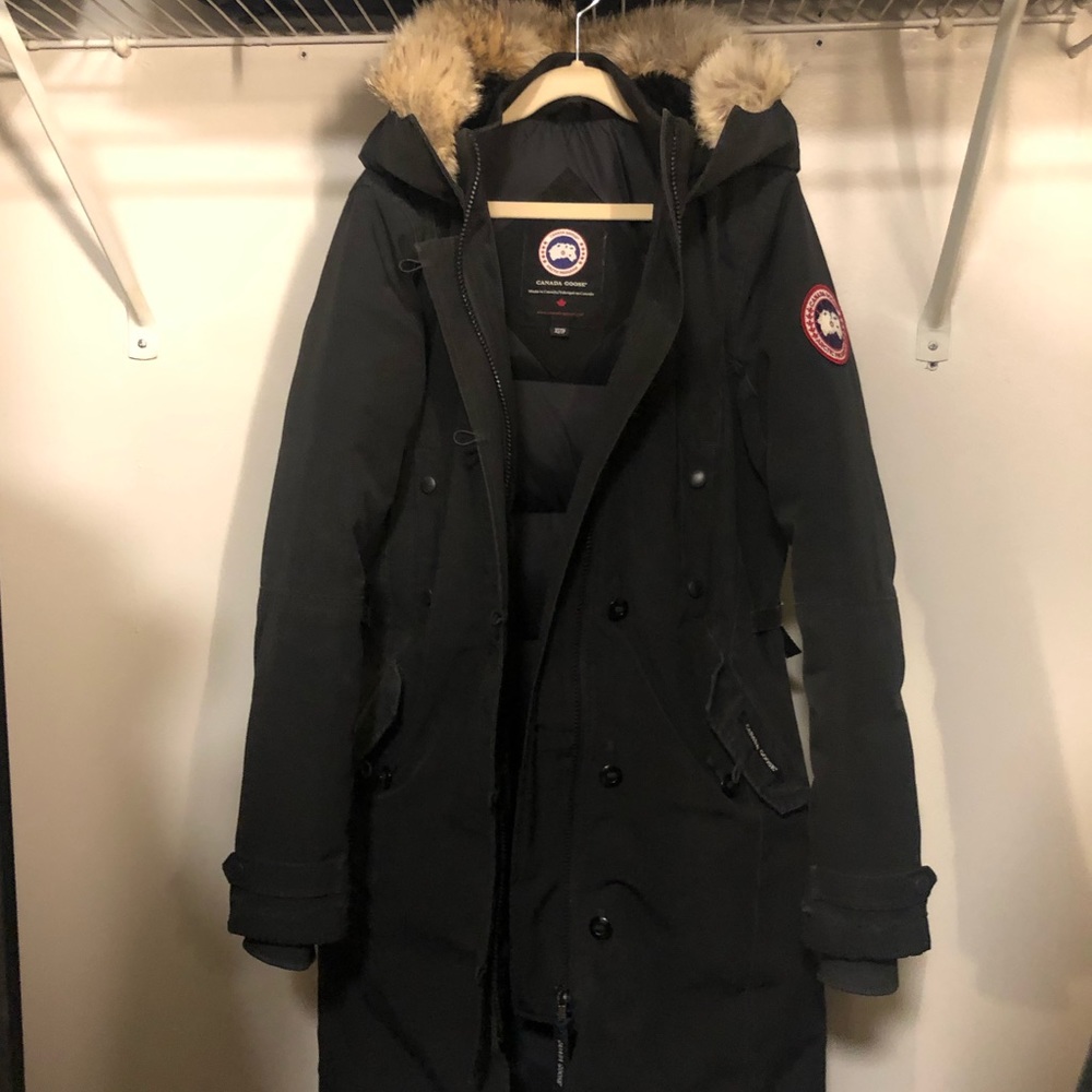 Canada Goose Kensington Fur-Trimmed Parka - Picture 1 of 5